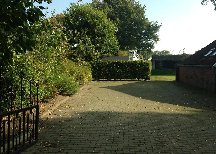 Unter Eichen Casa de Férias Uplengen