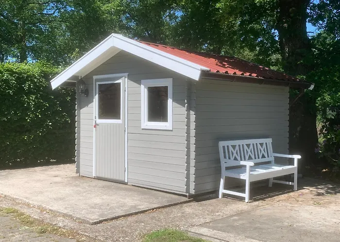 Unter Eichen Uplengen